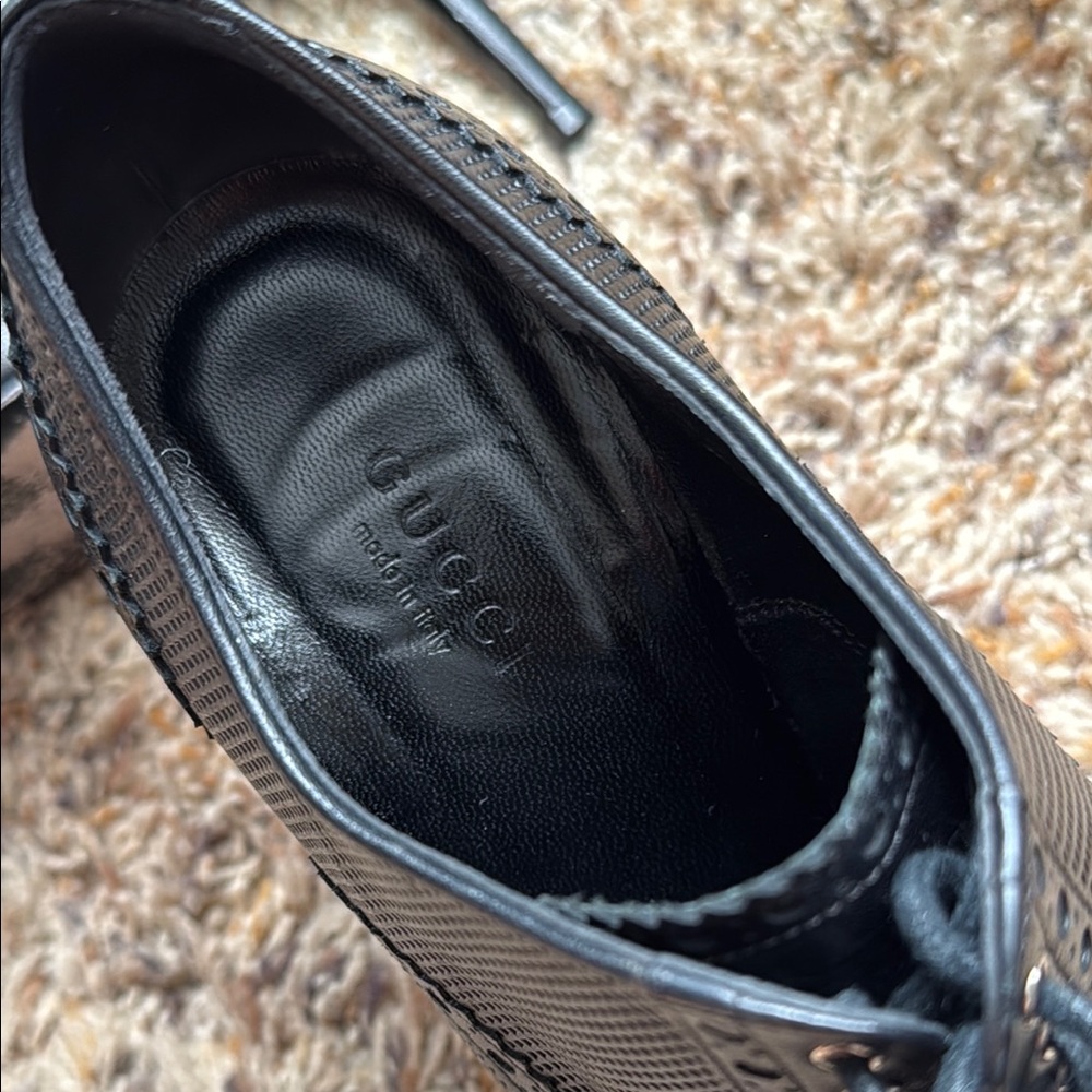 Gucci Women's Black Lace-Up Shoes - Picture 9 of 10